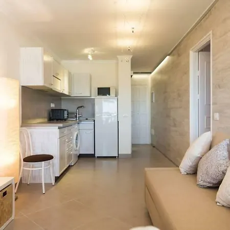 Apartmán 5 Min Walk From Yumbo! 517